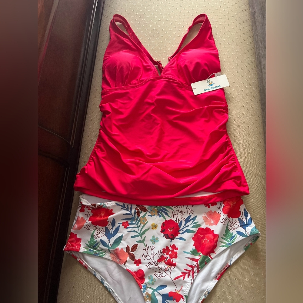 NWT V-Neck Ruched Tummy Control Floral Red Women's Tankini Set